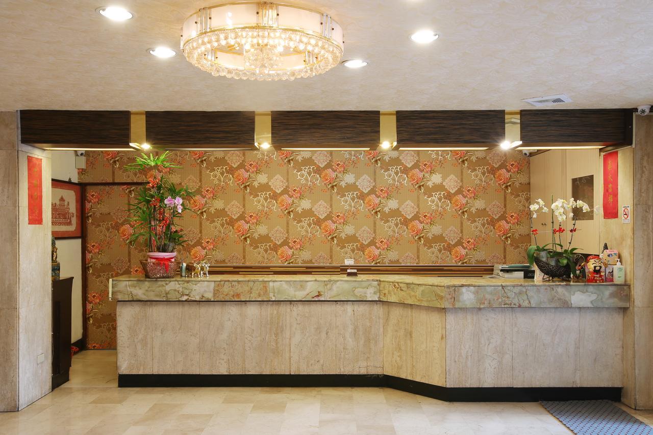 Chiayi Crown Hotel Luaran gambar